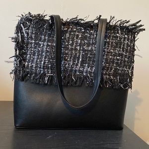 SONDRA ROBERTS SQUARED brand new hand bag